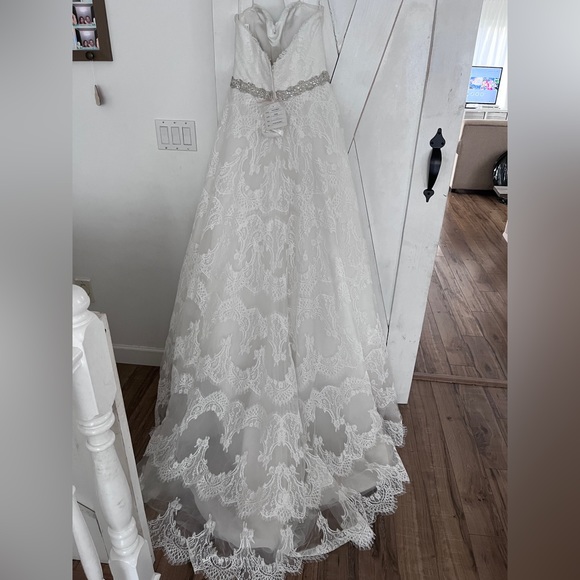 BNWT Lace Wedding Dress - Picture 3 of 5